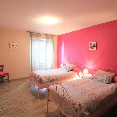 Maison De Caractere Renovee Avec Cheminee, Terrasse, Jardin Et Acces Aux Stations De Et Sites Naturels - Fr-1-742-480 Feriehus