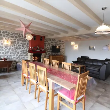 Maison De Caractere Renovee Avec Cheminee, Terrasse, Jardin Et Acces Aux Stations De Ski Et Sites Naturels - Fr-1-742-480 Holiday home *