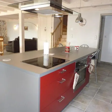 Maison De Caractere Renovee Avec Cheminee, Terrasse, Jardin Et Acces Aux Stations De Ski Et Sites Naturels - Fr-1-742-480 *