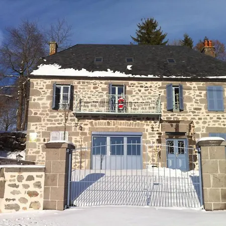 Maison De Caractere Renovee Avec Cheminee, Terrasse, Jardin Et Acces Aux Stations De Ski Et Sites Naturels - Fr-1-742-480 Cezens